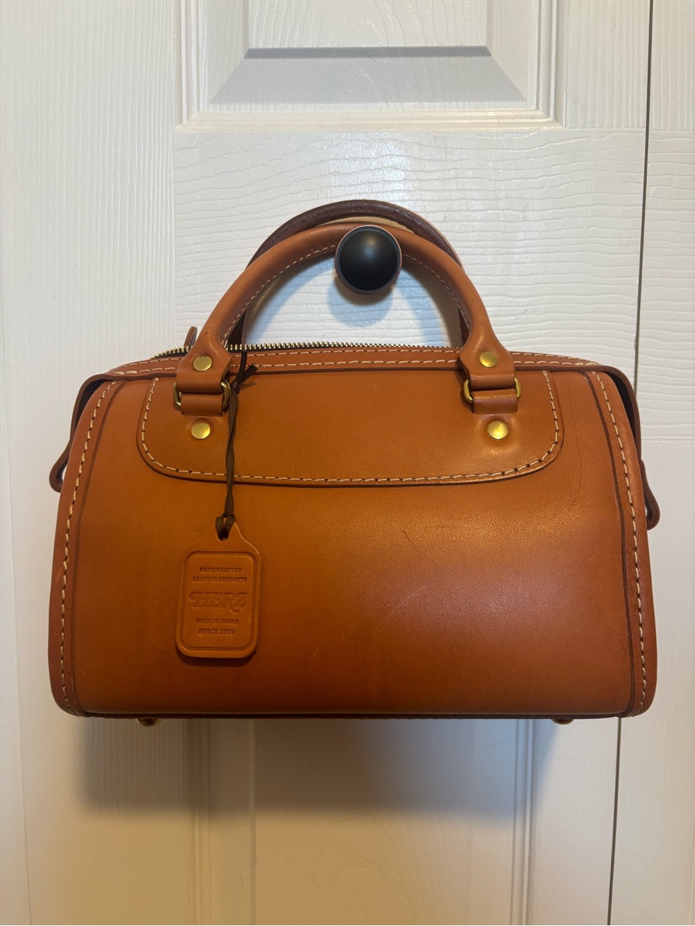 Women’s HERZ Japan Leather Nina Boston Bag Camel Purse